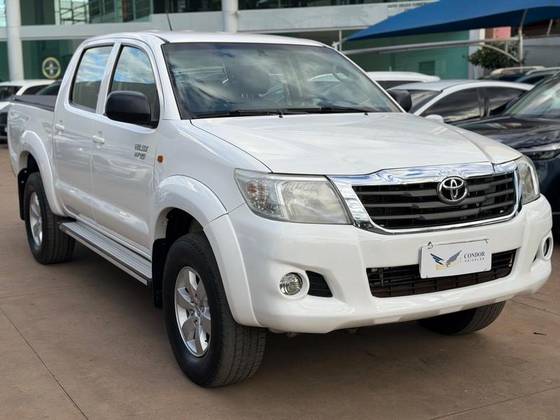 TOYOTA HILUX 2.7 SR 4X2 CD 16V FLEX 4P AUTOMÁTICO